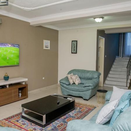 לוסקה Royal Suites Apartments מראה חיצוני תמונה