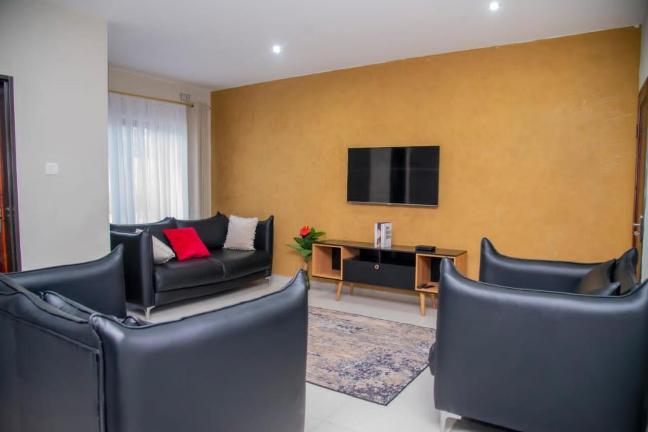 לוסקה Royal Suites Apartments מראה חיצוני תמונה