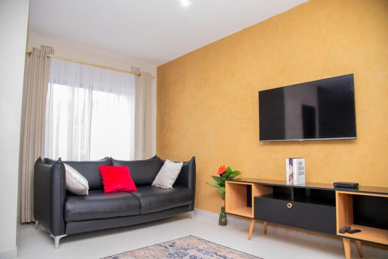 לוסקה Royal Suites Apartments מראה חיצוני תמונה