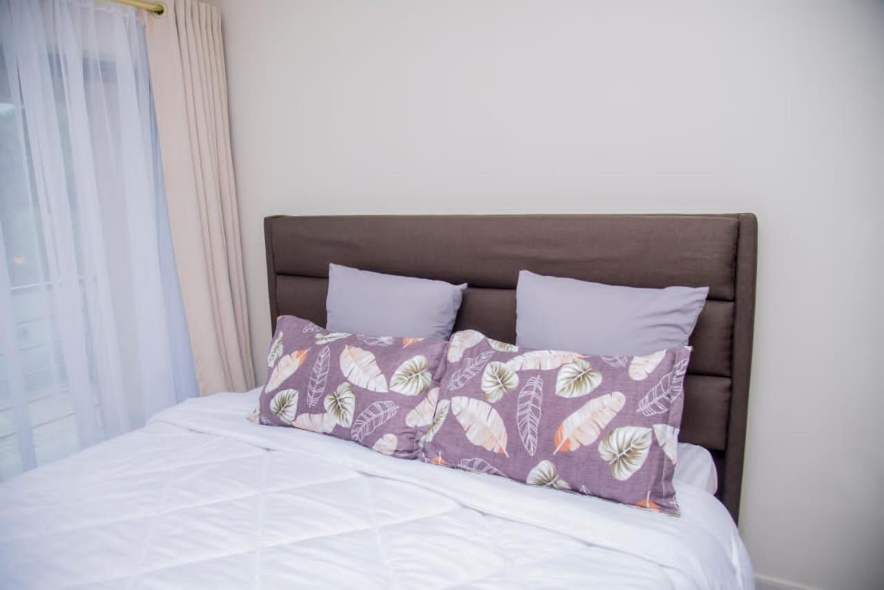 לוסקה Royal Suites Apartments מראה חיצוני תמונה