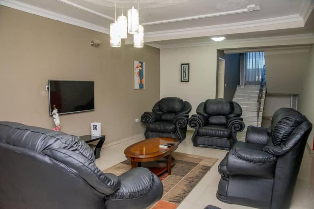 לוסקה Royal Suites Apartments מראה חיצוני תמונה