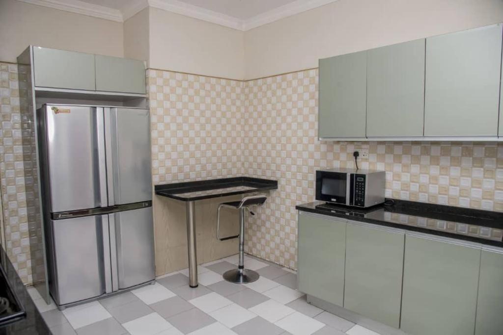 לוסקה Royal Suites Apartments מראה חיצוני תמונה