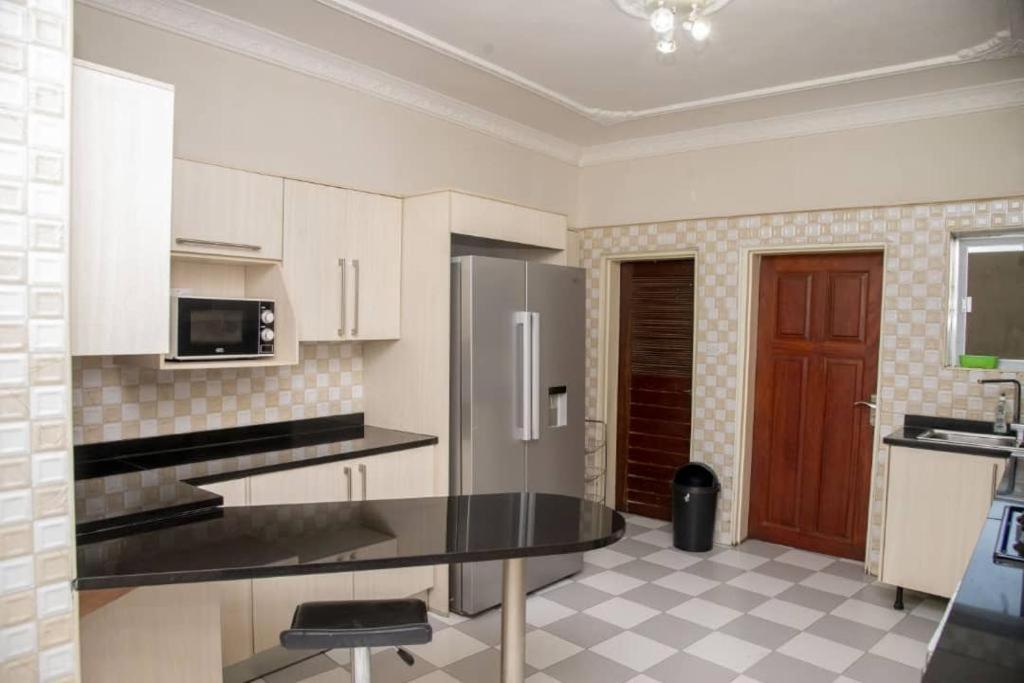 לוסקה Royal Suites Apartments מראה חיצוני תמונה