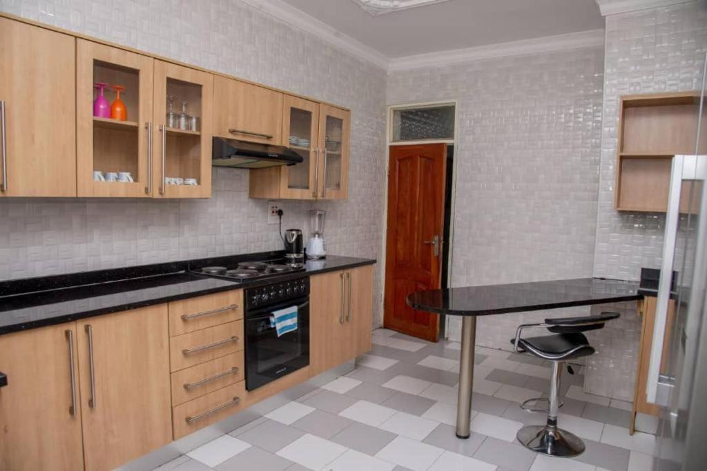 לוסקה Royal Suites Apartments מראה חיצוני תמונה