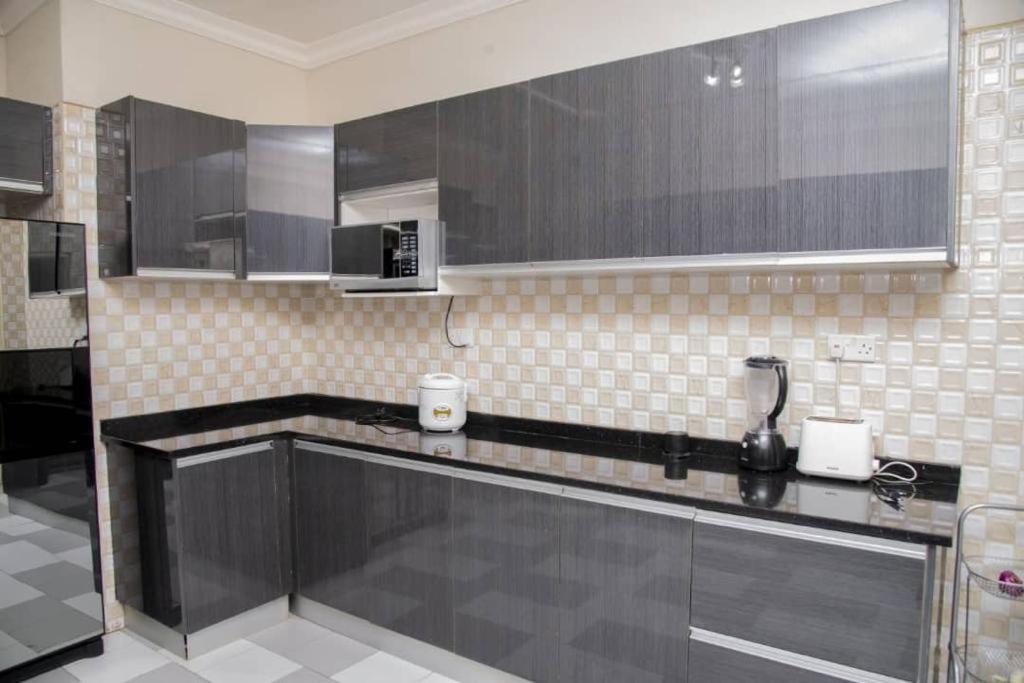 לוסקה Royal Suites Apartments מראה חיצוני תמונה