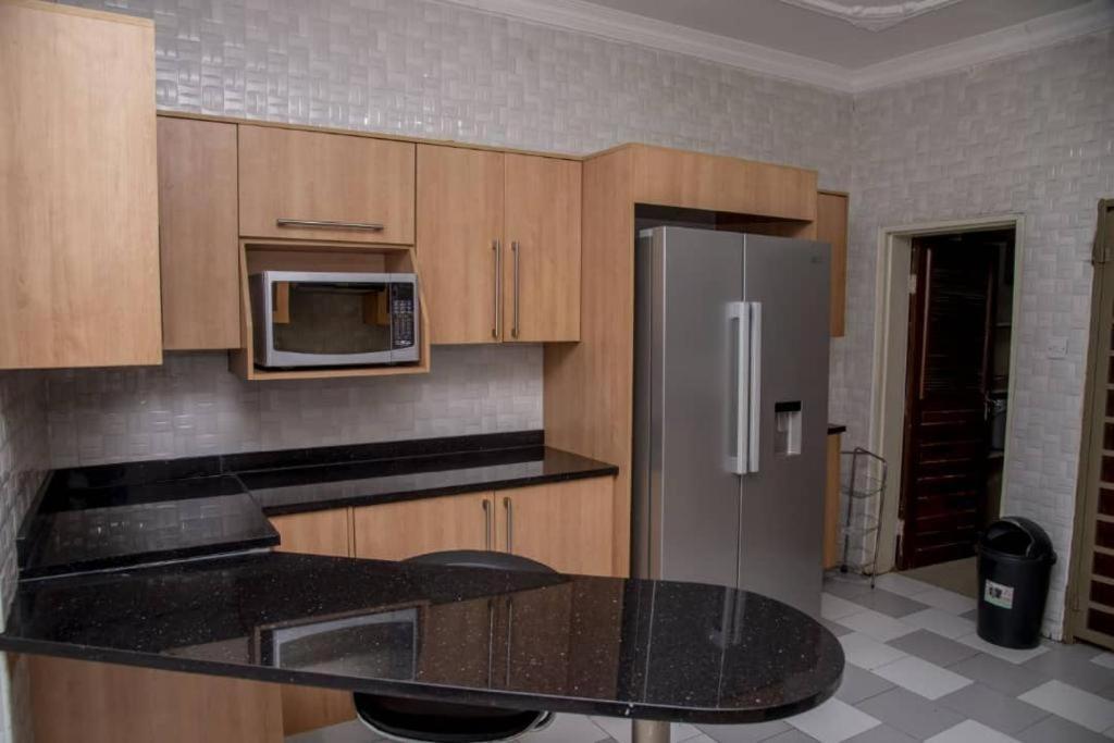 לוסקה Royal Suites Apartments מראה חיצוני תמונה